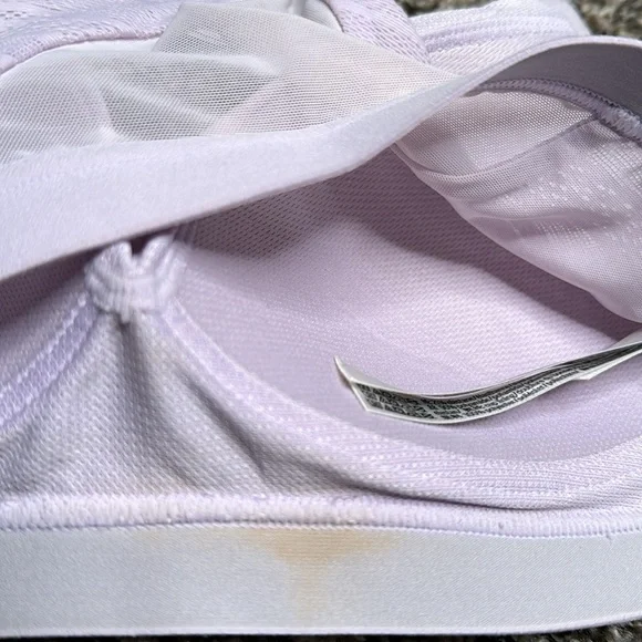 Victoria’s Secret Sports Bra Lilac 34C - Picture 5 of 5